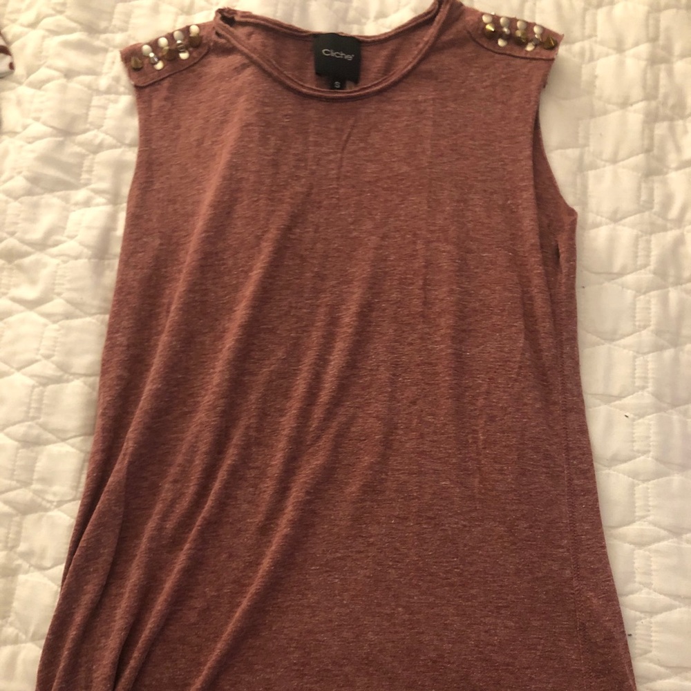 Studded tee red/pink